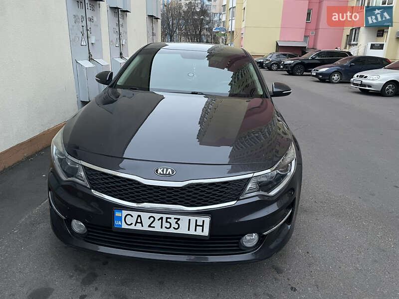 Седан Kia Optima 2016 в 