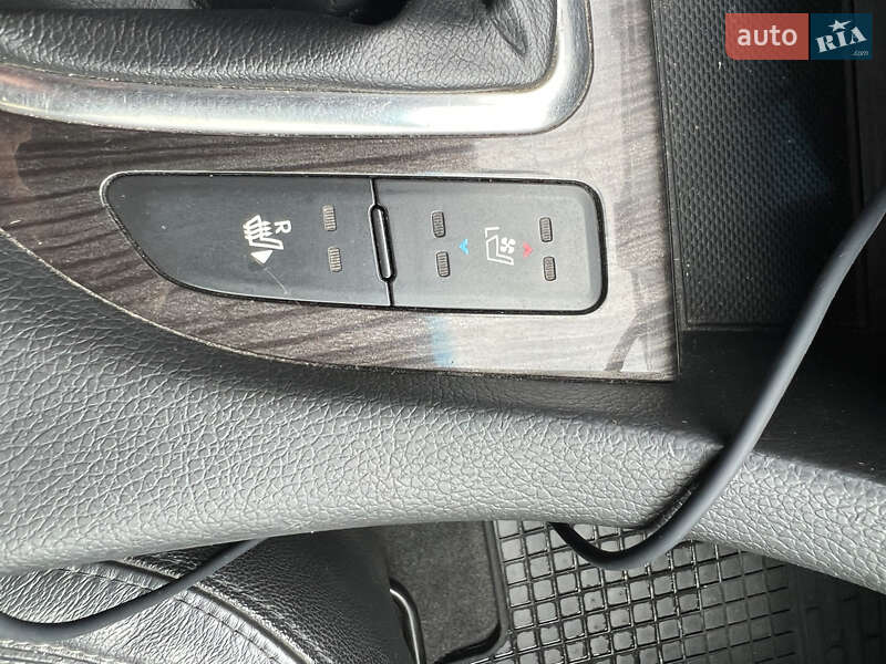 Седан Kia Optima 2012 в Дніпрі