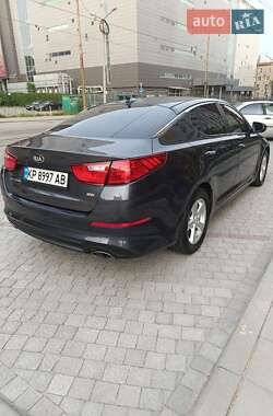 Седан Kia Optima 2015 в 