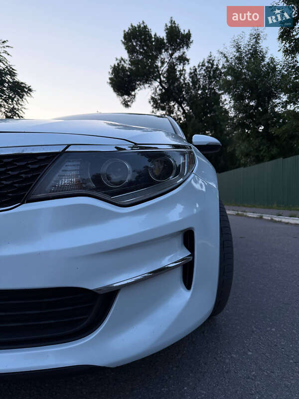 Седан Kia Optima 2016 в Кременчуге