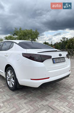 Седан Kia Optima 2011 в 