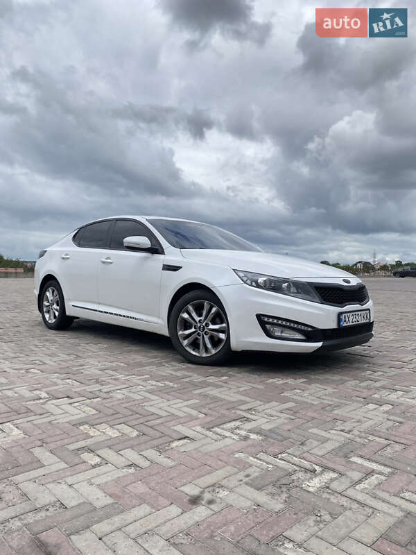 Седан Kia Optima 2011 в Харькове