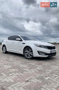 Седан Kia Optima 2011 в 