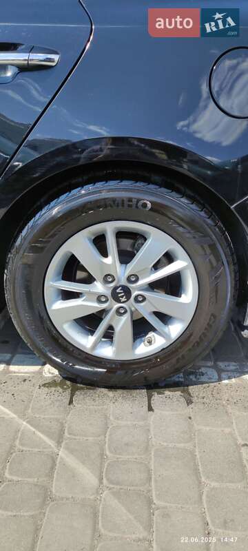 Седан Kia Optima 2017 в Павлограде