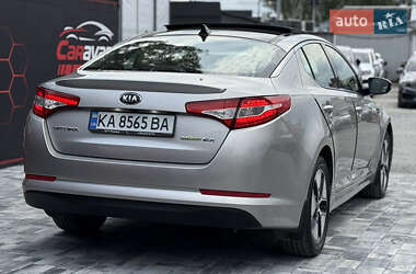 Седан Kia Optima 2013 в 