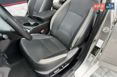 Седан Kia Optima 2013 в 