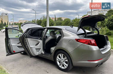 Седан Kia Optima 2012 в 
