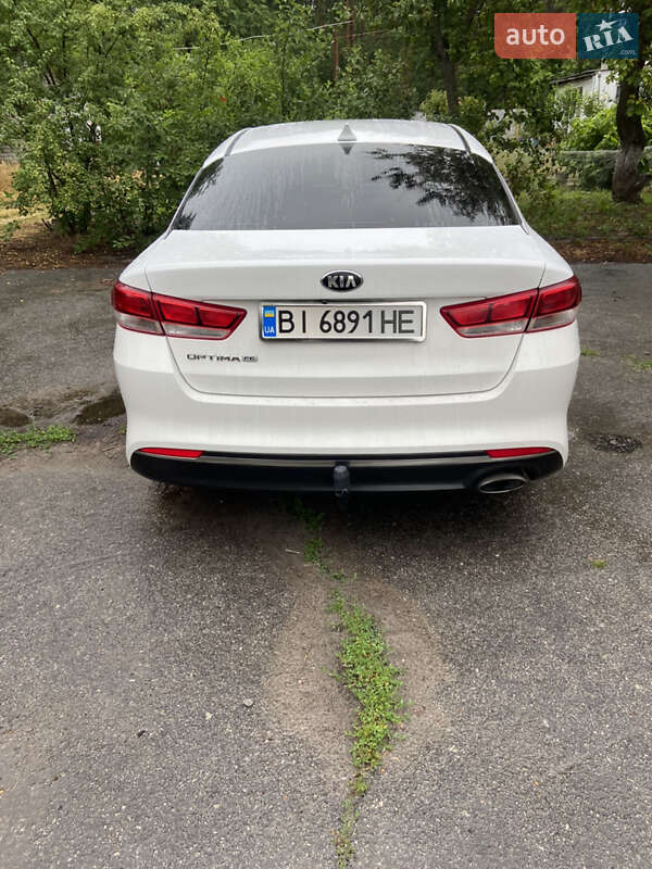 Седан Kia Optima 2016 в Светловодске