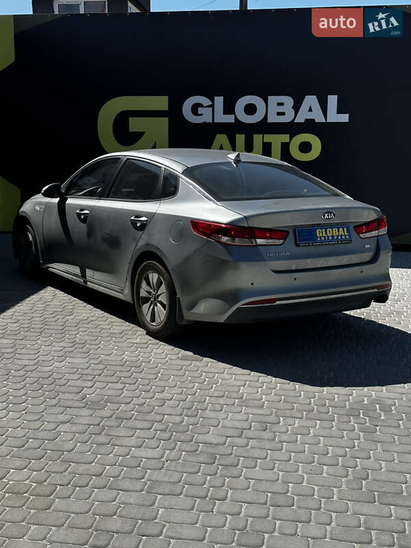 Седан Kia Optima 2016 в Львові