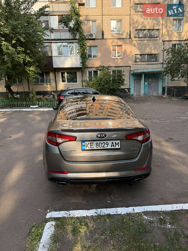 Седан Kia Optima 2013 в Кривом Роге