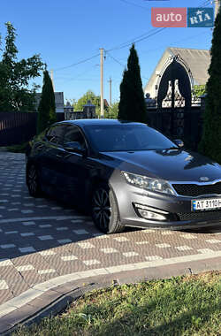 Седан Kia Optima 2011 в Надворной