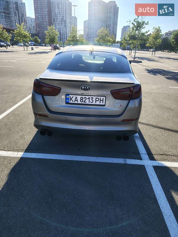 Седан Kia Optima 2013 в Киеве