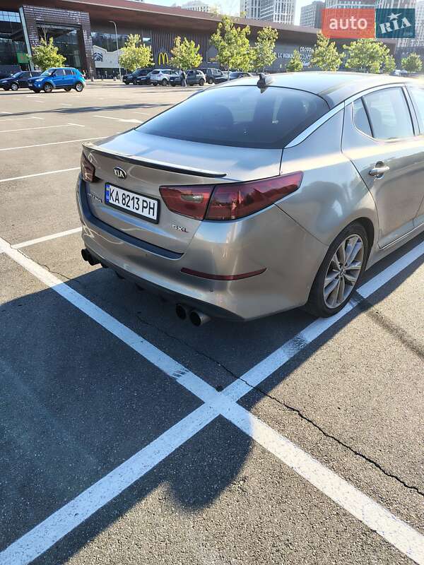 Седан Kia Optima 2013 в Киеве