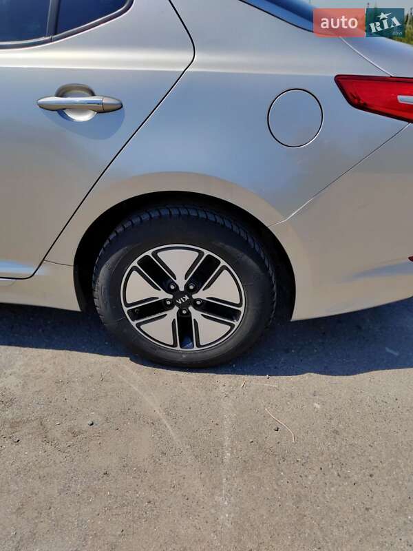 Седан Kia Optima 2012 в Новой Ушице