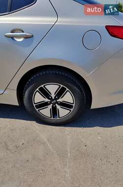 Седан Kia Optima 2012 в 