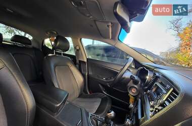 Седан Kia Optima 2011 в 