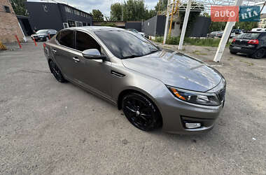 Седан Kia Optima 2015 в 