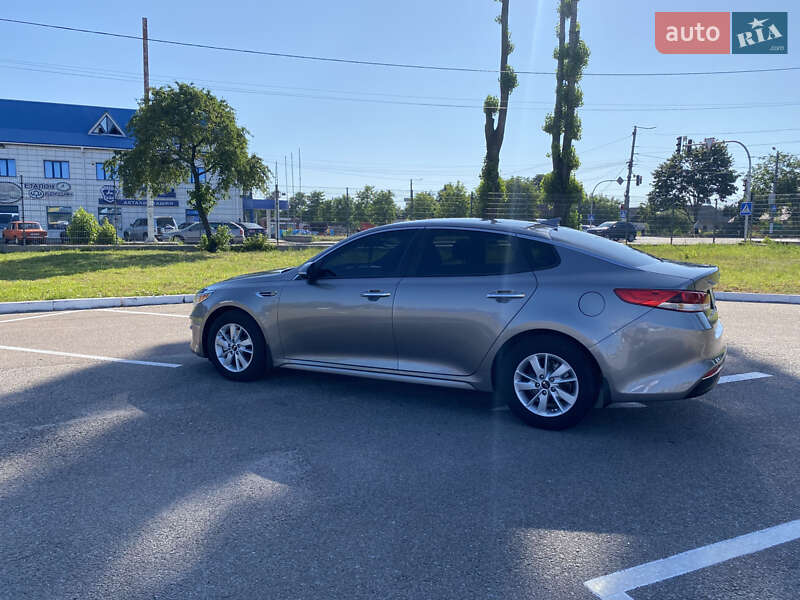 Седан Kia Optima 2017 в Житомире