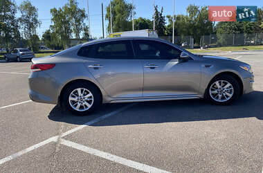 Седан Kia Optima 2017 в 