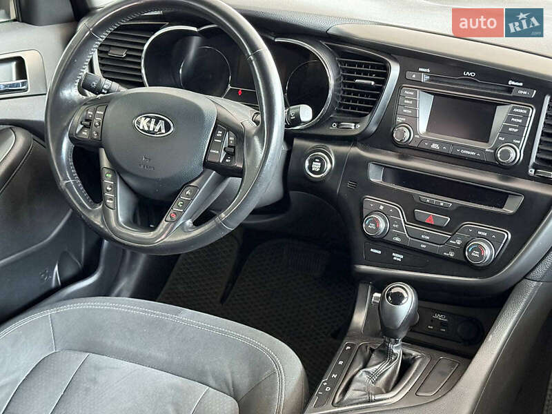 Седан Kia Optima 2012 в Одесі