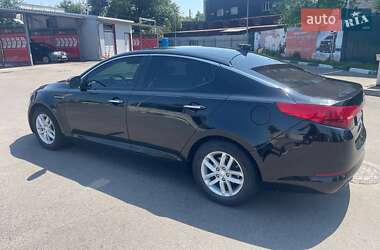 Седан Kia Optima 2012 в 