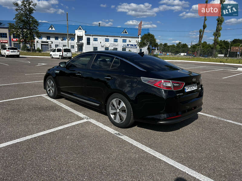 Седан Kia Optima 2014 в Житомире