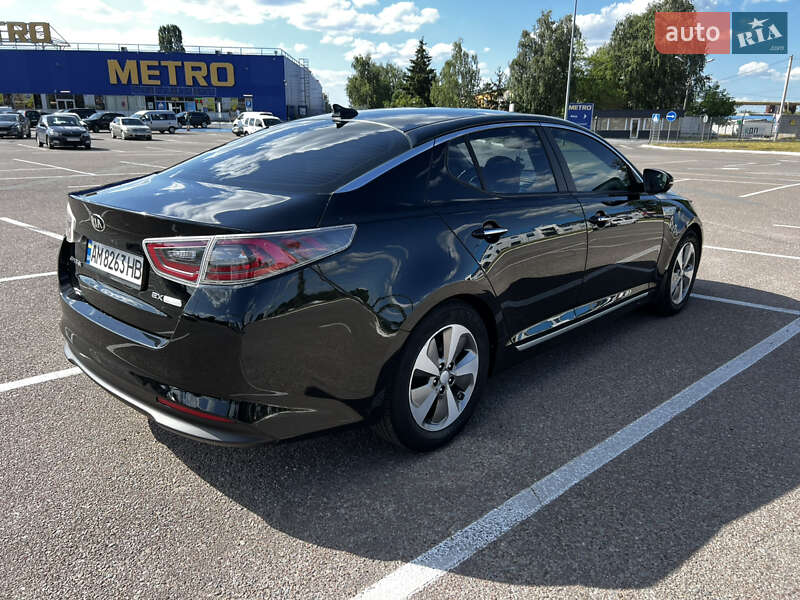Седан Kia Optima 2014 в Житомире