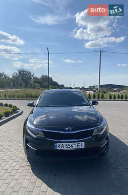Седан Kia Optima 2016 в Золочеве