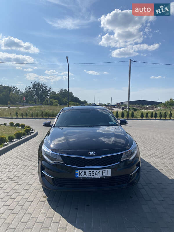 Седан Kia Optima 2016 в Золочеві