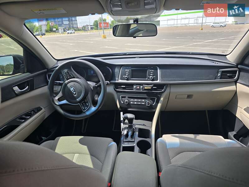 Седан Kia Optima 2016 в Одессе