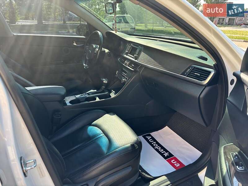 Седан Kia Optima 2016 в Запорожье