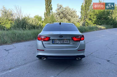 Седан Kia Optima 2013 в 