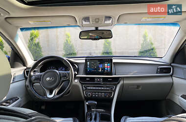 Седан Kia Optima 2016 в 