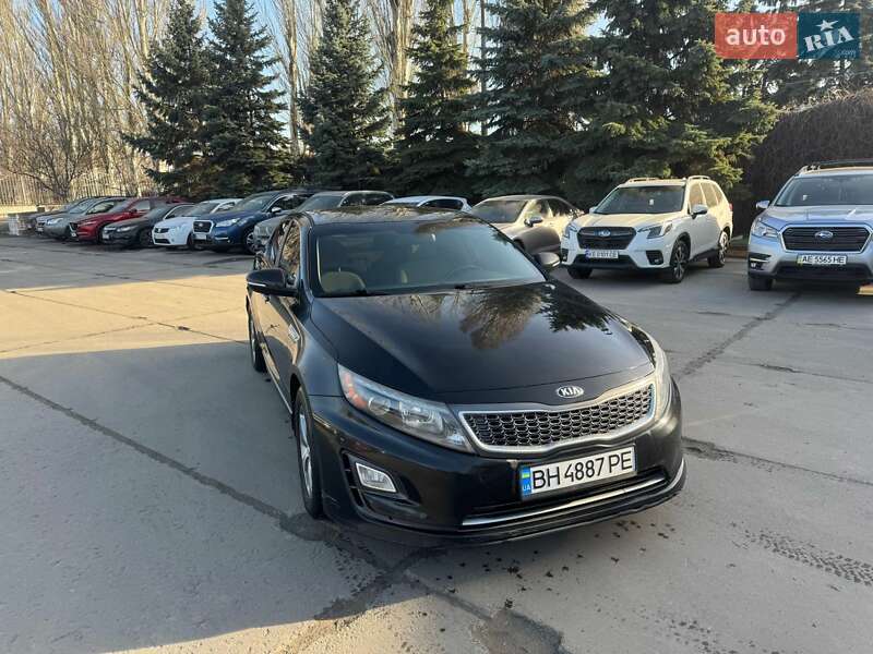 Седан Kia Optima 2015 в Днепре