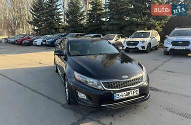 Седан Kia Optima 2015 в 