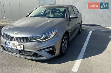 Седан Kia Optima 2018 в Киеве