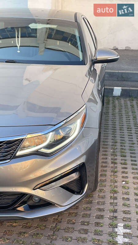 Седан Kia Optima 2018 в Киеве
