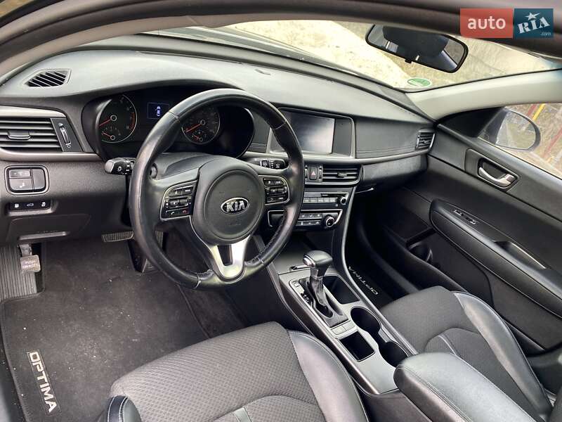 Седан Kia Optima 2018 в Києві