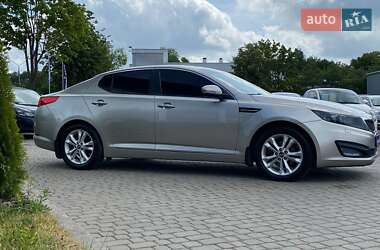 Седан Kia Optima 2012 в 