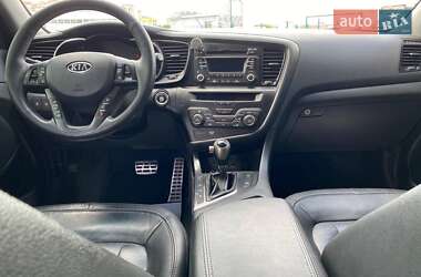 Седан Kia Optima 2012 в 