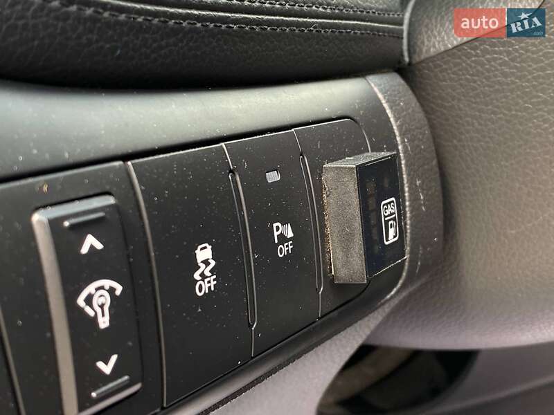 Седан Kia Optima 2012 в Львове