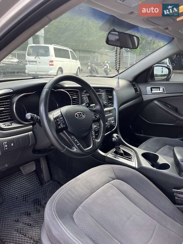 Седан Kia Optima 2011 в Харькове