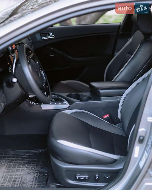 Седан Kia Optima 2011 в Одессе