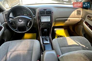Седан Kia Optima 2003 в 