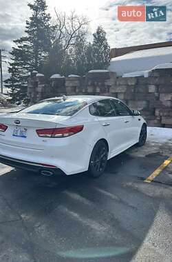 Седан Kia Optima 2018 в Дубно