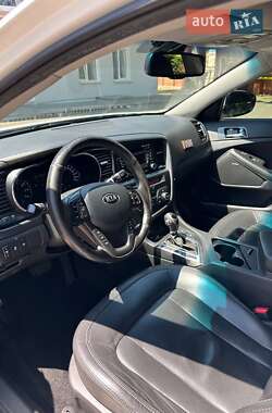 Седан Kia Optima 2013 в 