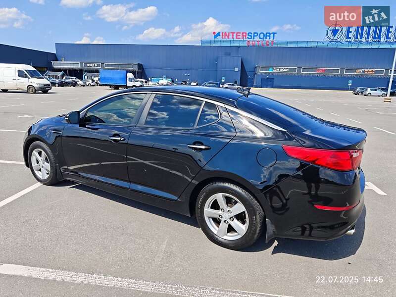 Седан Kia Optima 2014 в Днепре