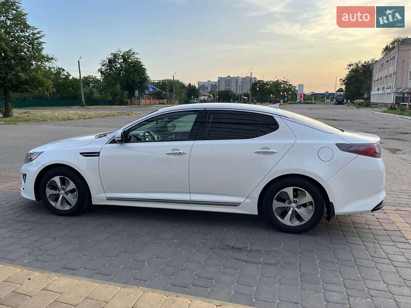 Седан Kia Optima 2014 в Полтаве