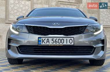Седан Kia Optima 2017 в 