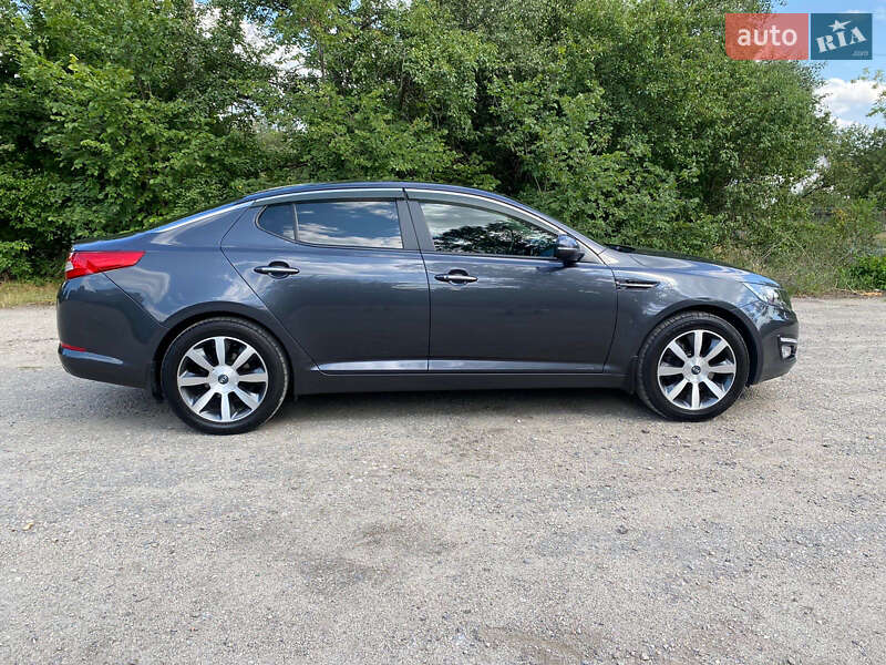 Седан Kia Optima 2012 в Новомосковську